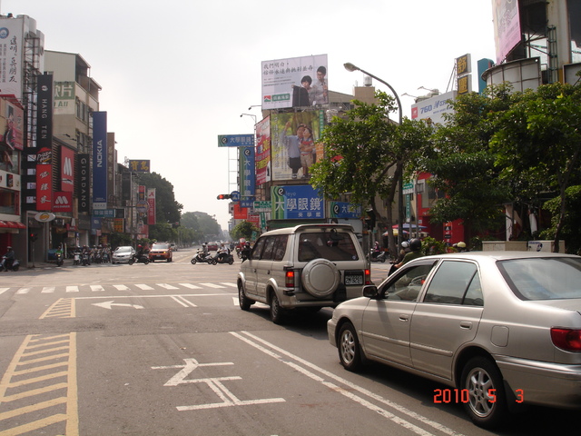N-0295鐵架廣告塔-台南市東寧路122號-東寧路商圈、各大學校校區、火車站、新光三越廣告看板