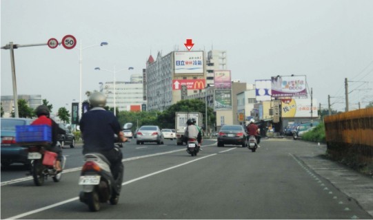 L-0050壁面廣告牆-嘉義市忠孝路575號9樓至11樓壁面-台一線往嘉義基督教醫院方向廣告看板
