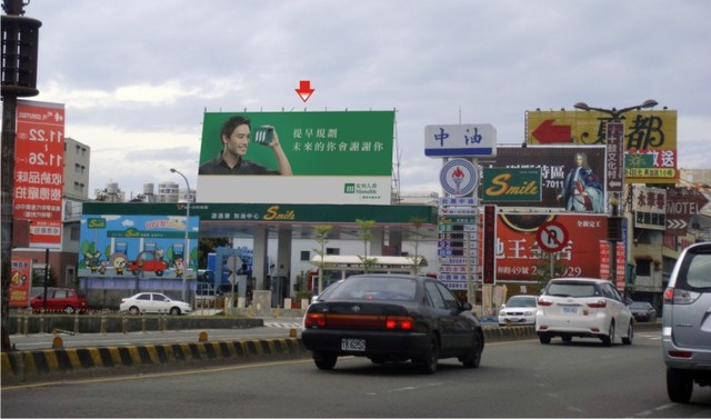 N-0430鷹架廣告塔-台南市仁德區中山路861號加油站上方-往市區、火車站方向廣告看板