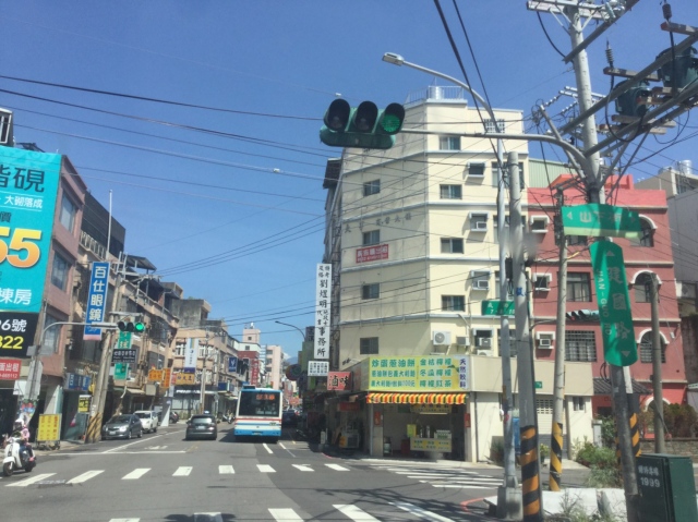 頭份建國路大牆面廣告