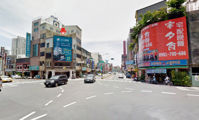 N-0820-成功路與公園路口往民生綠園方向、台南火車站